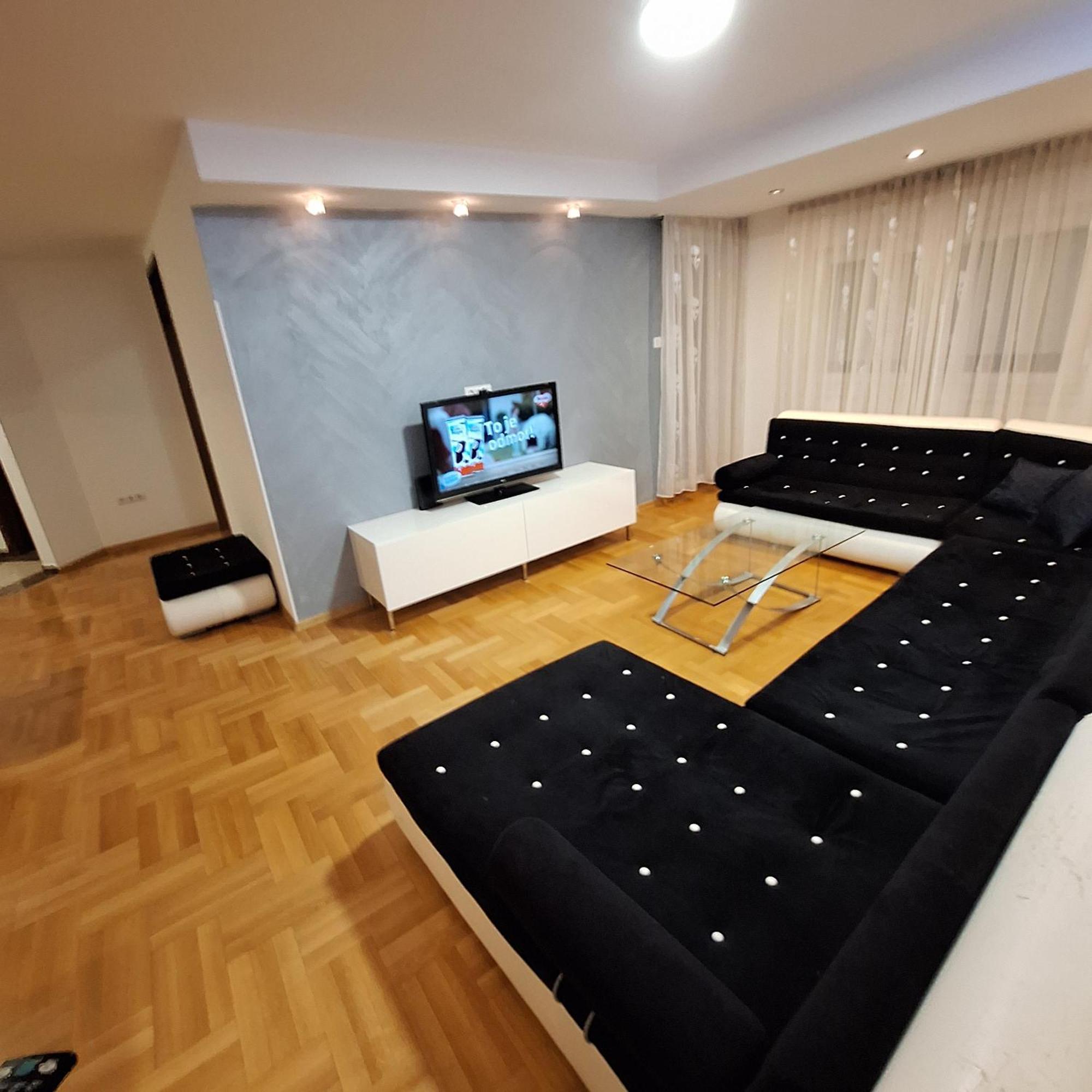 Luks Apartment Banja Luka Quarto foto